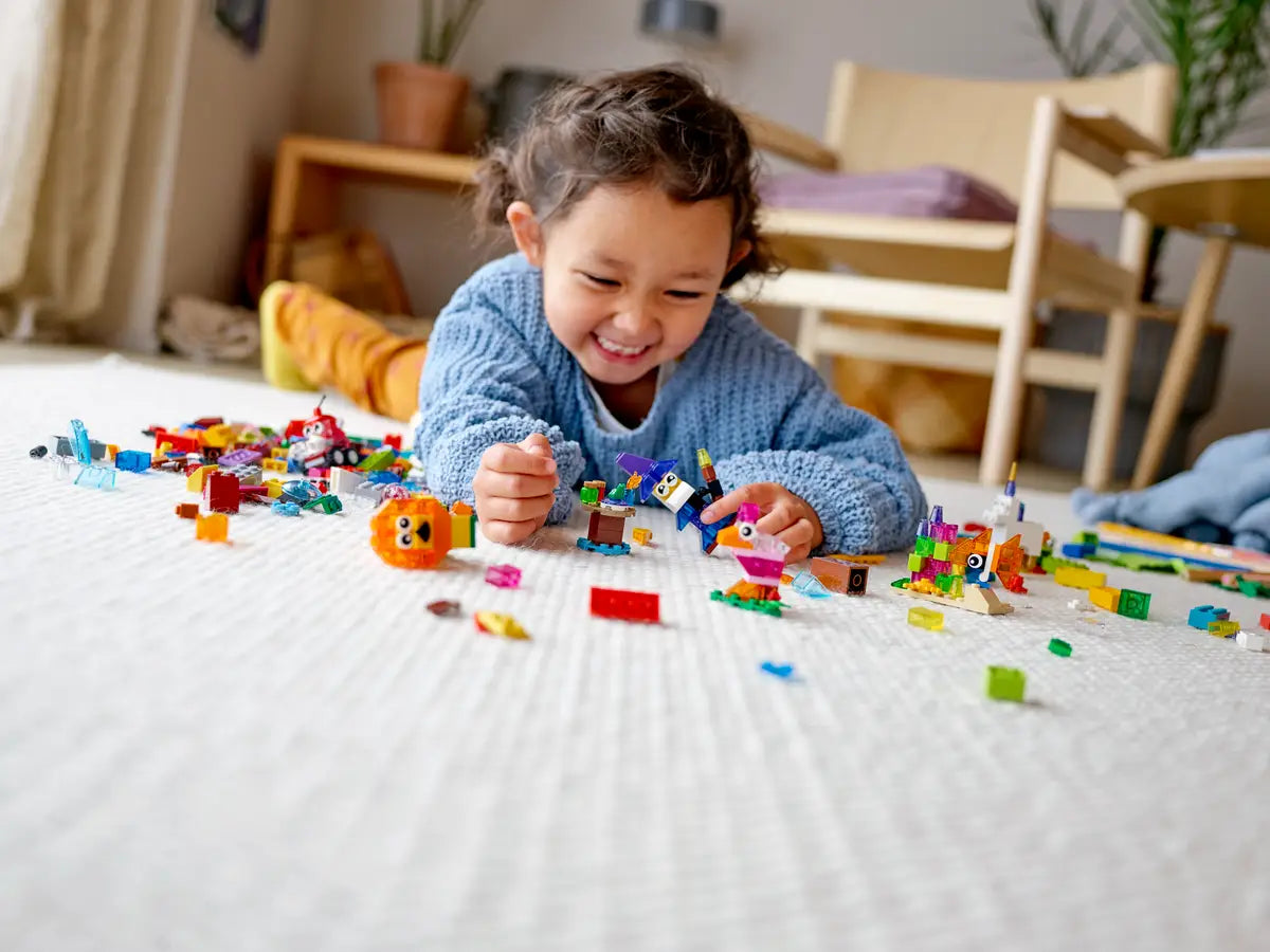 Lego - Classic, Creative Transparent Bricks