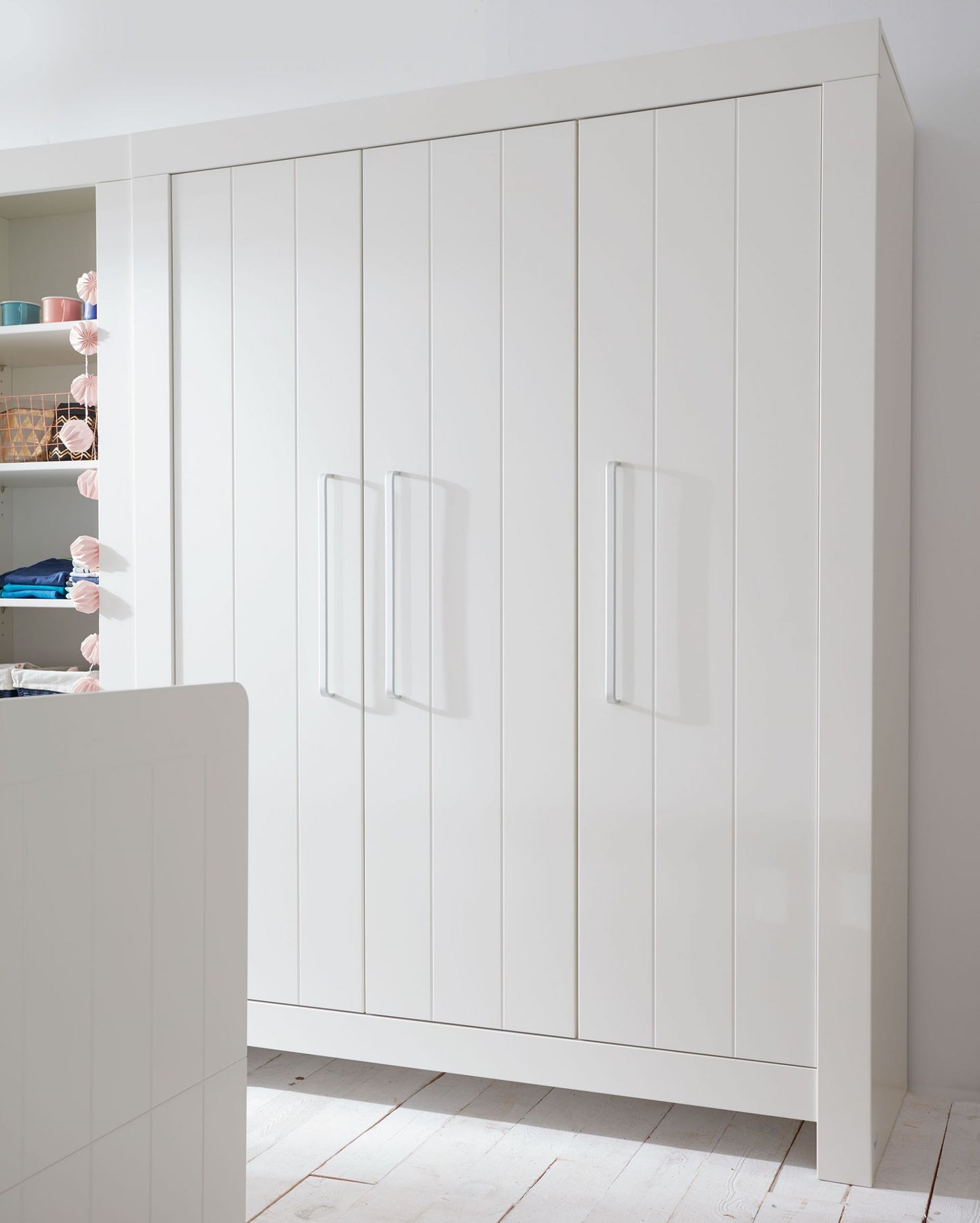 Pinio - Calmo 3-door wardrobe