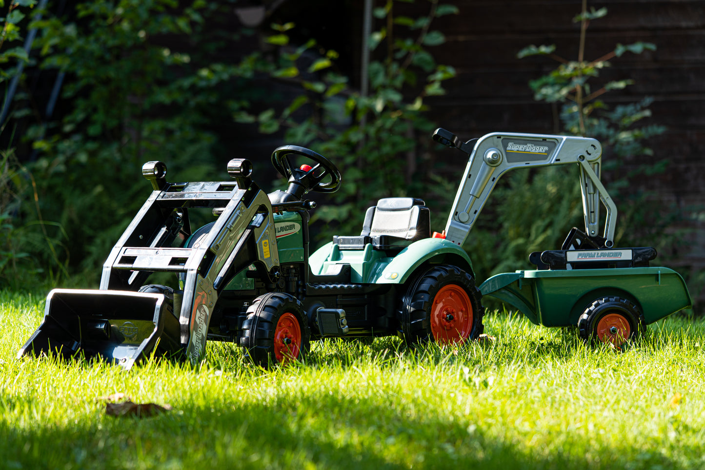 Falk - Farm Lander Pedal Excavator with Trailer