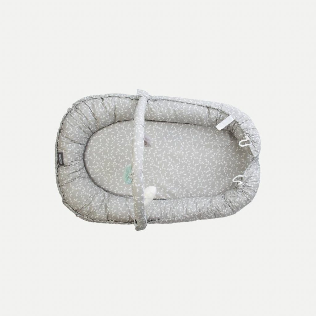 Babyjem baby nest with toys