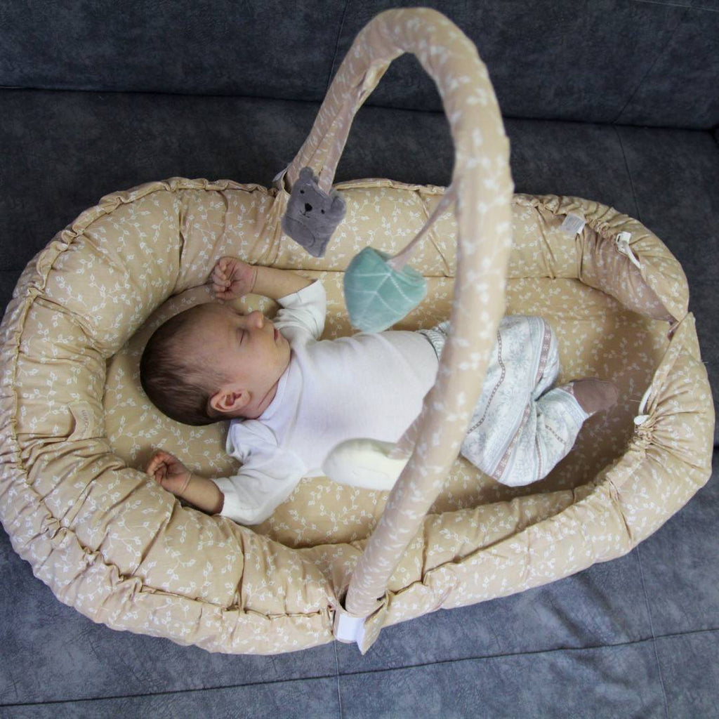 Babyjem baby nest with toys