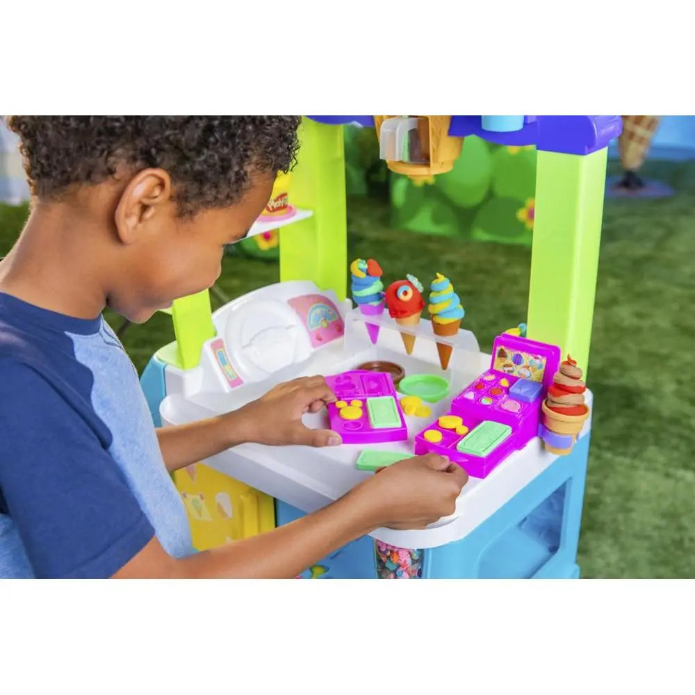 Play-Doh - Creations Ultimate Ice Cream Truck Playset