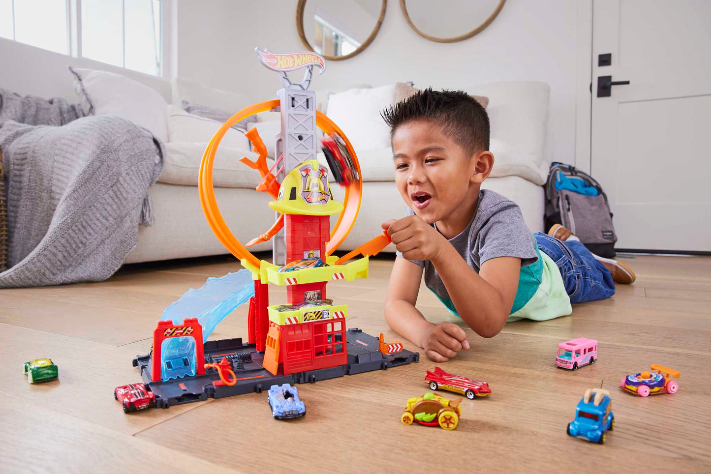 Hot Wheels - City, Super Loop Fire Station Playset