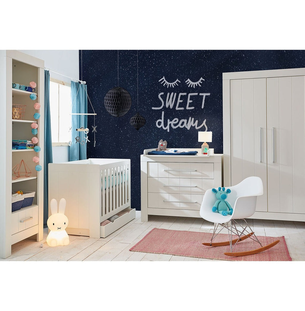 Pinio Calmo Bedroom