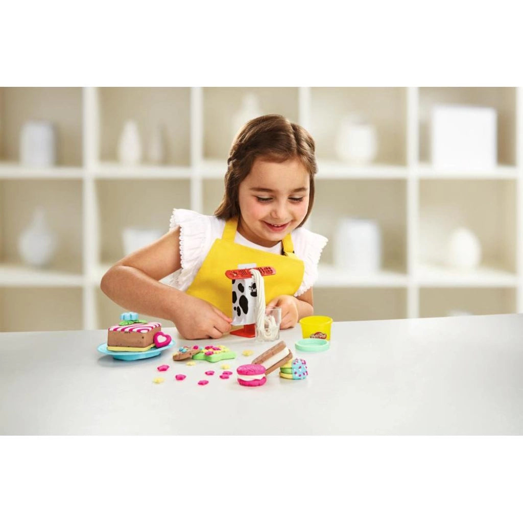 Play-Doh - Kitchen Creations Milk 'n Cookies Playset