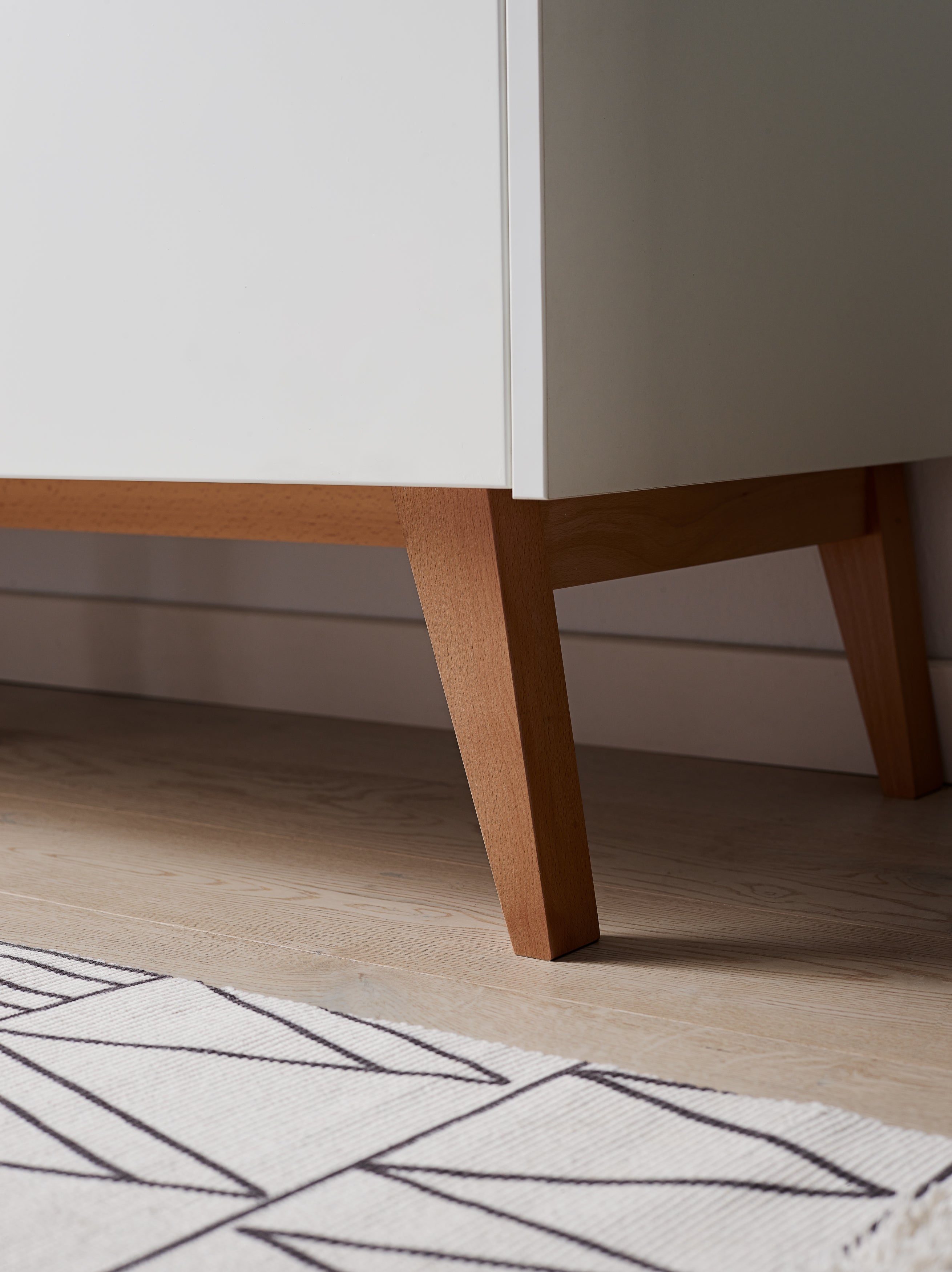 Pinio Swing Bedroom
