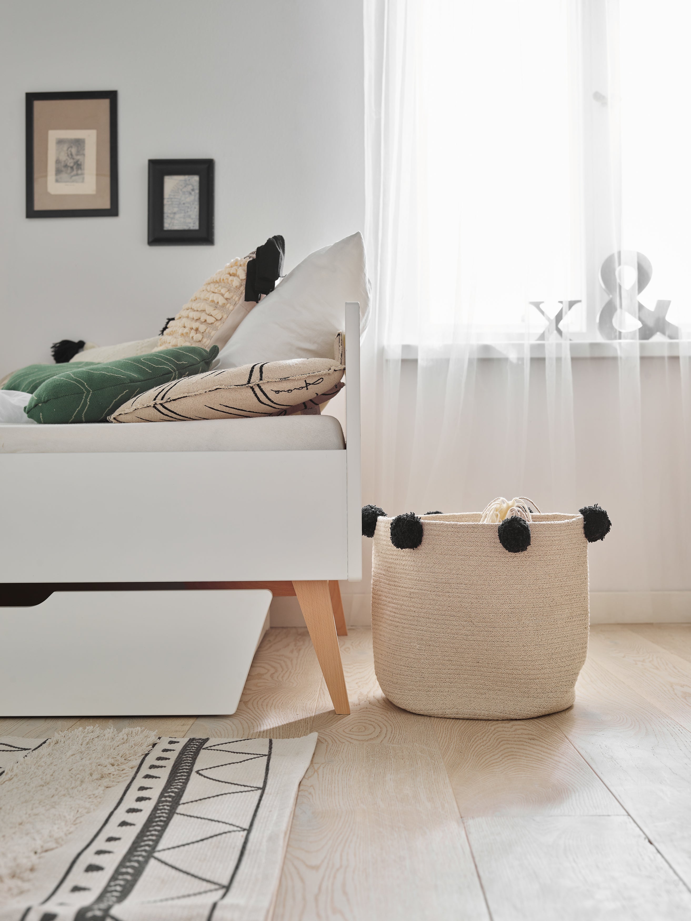 Pinio Swing Bedroom