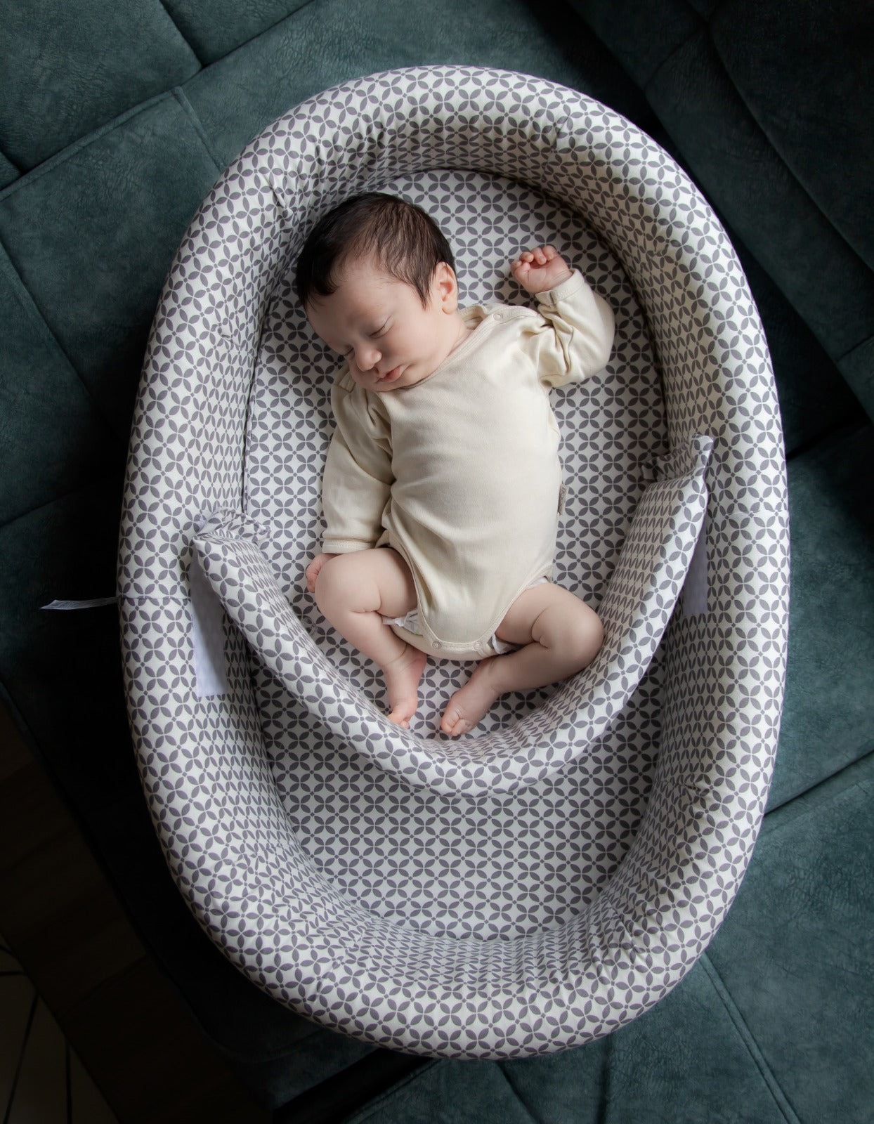 Babyjem - Adjustable Newborn Babynest