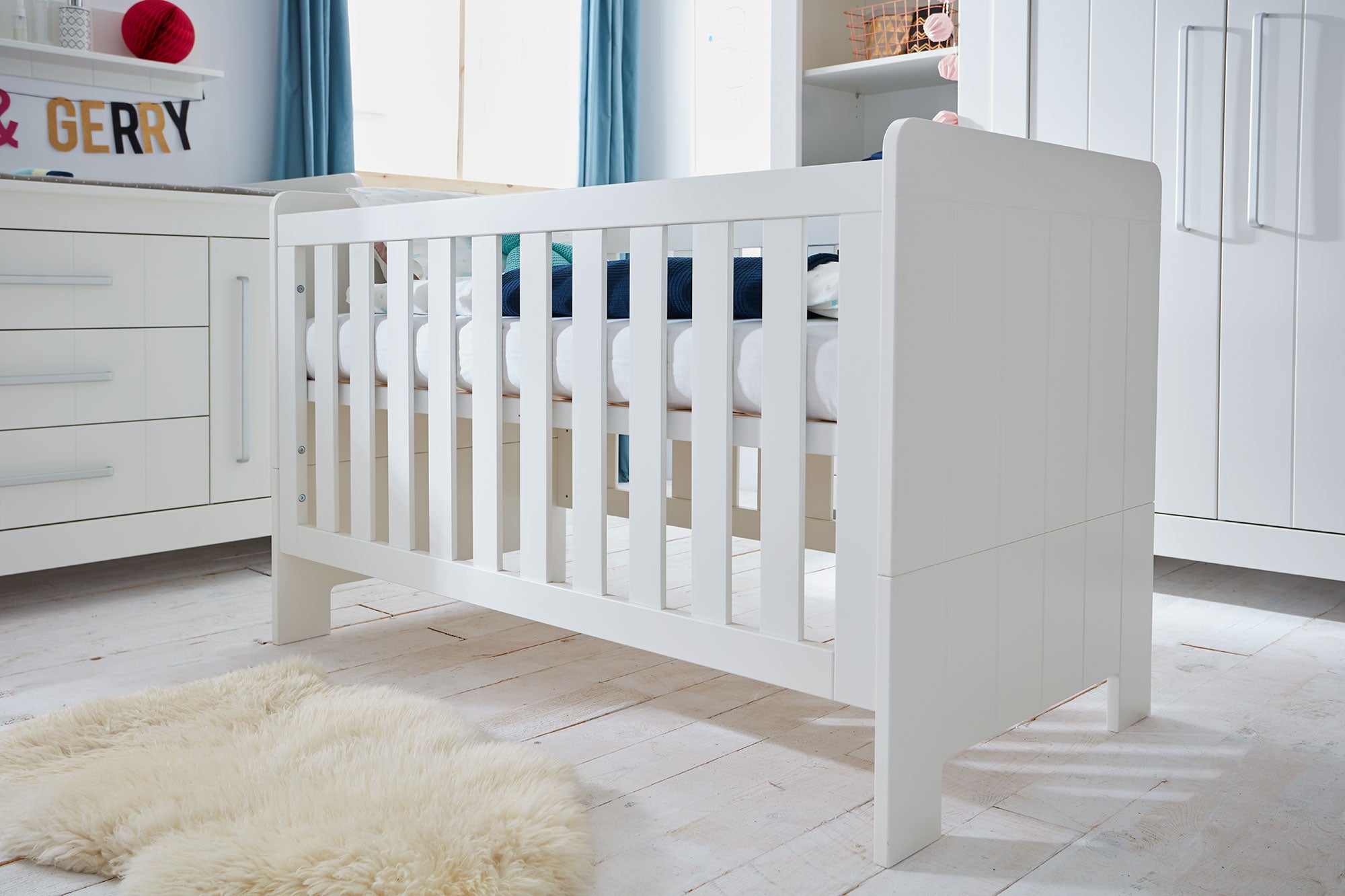 Pinio Calmo Bedroom